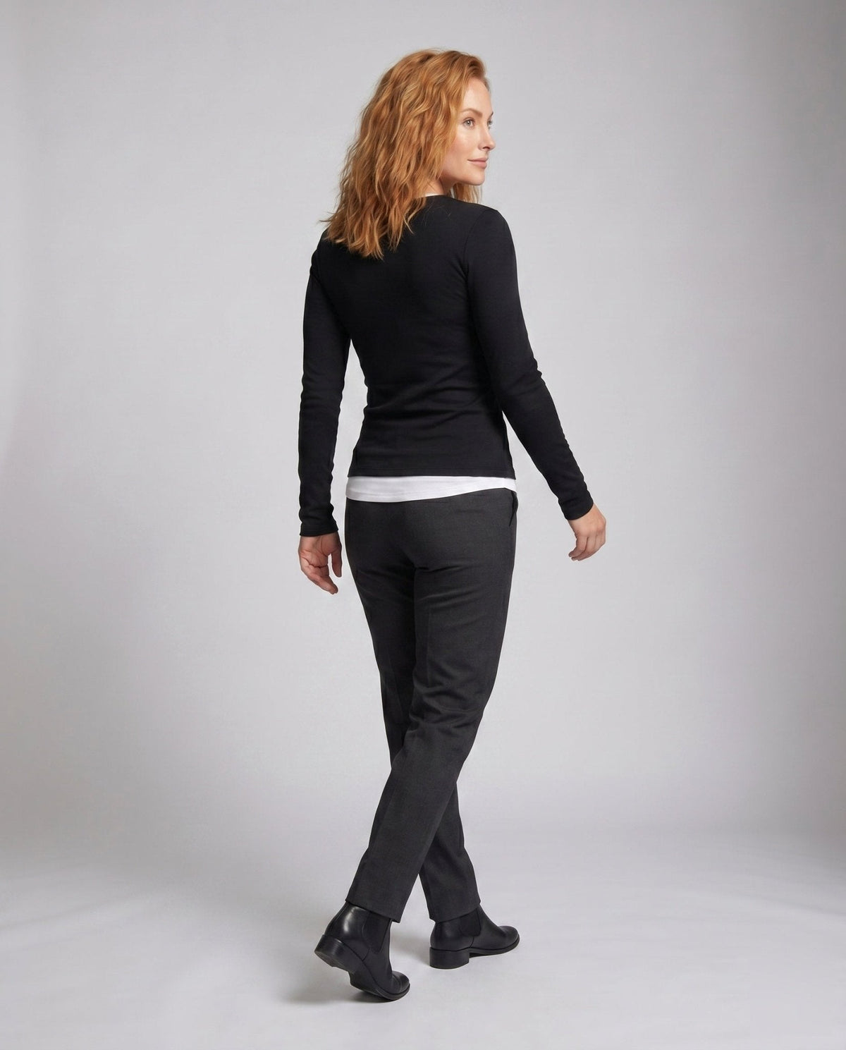 Women's long sleeve shirt with button placket and comfortable fit - Chichicherry