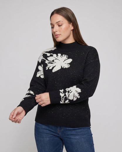 Ladies knitted sweater with floral accents - Chichicherry