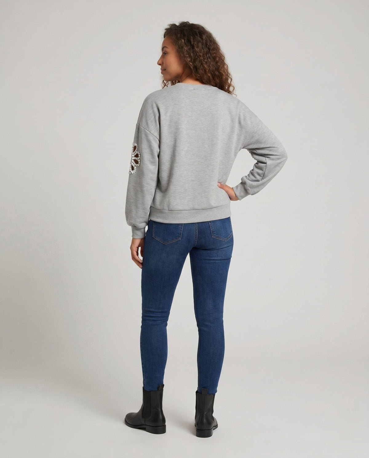 Ladies sweatshirt with decorative pearl accents - Chichicherry