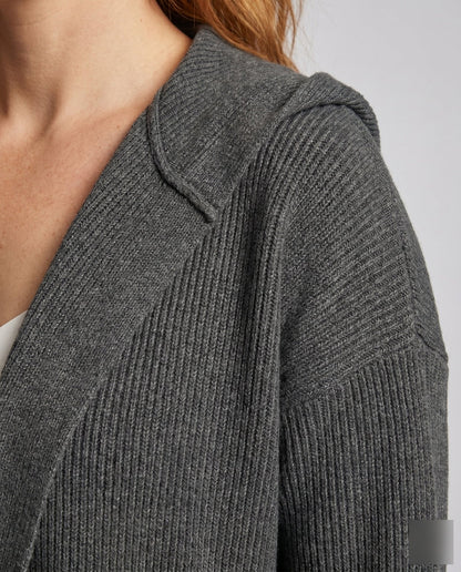 Women's cardigan with a casual fit and practical pockets - Chichicherry
