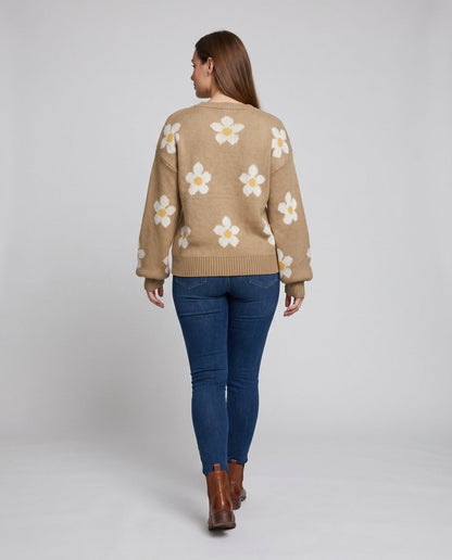 Women's knit pullover with floral patterns and relaxed fit - Chichicherry