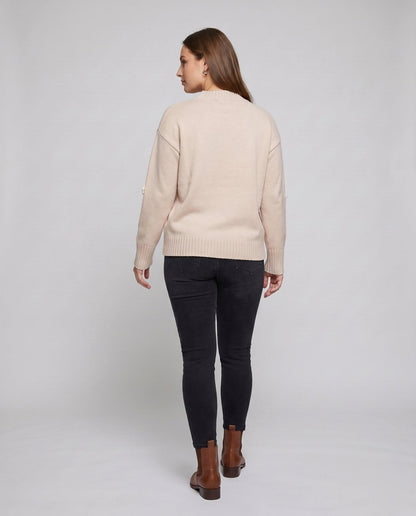 Women's knit sweater with floral appliqués and casual cut - Chichicherry