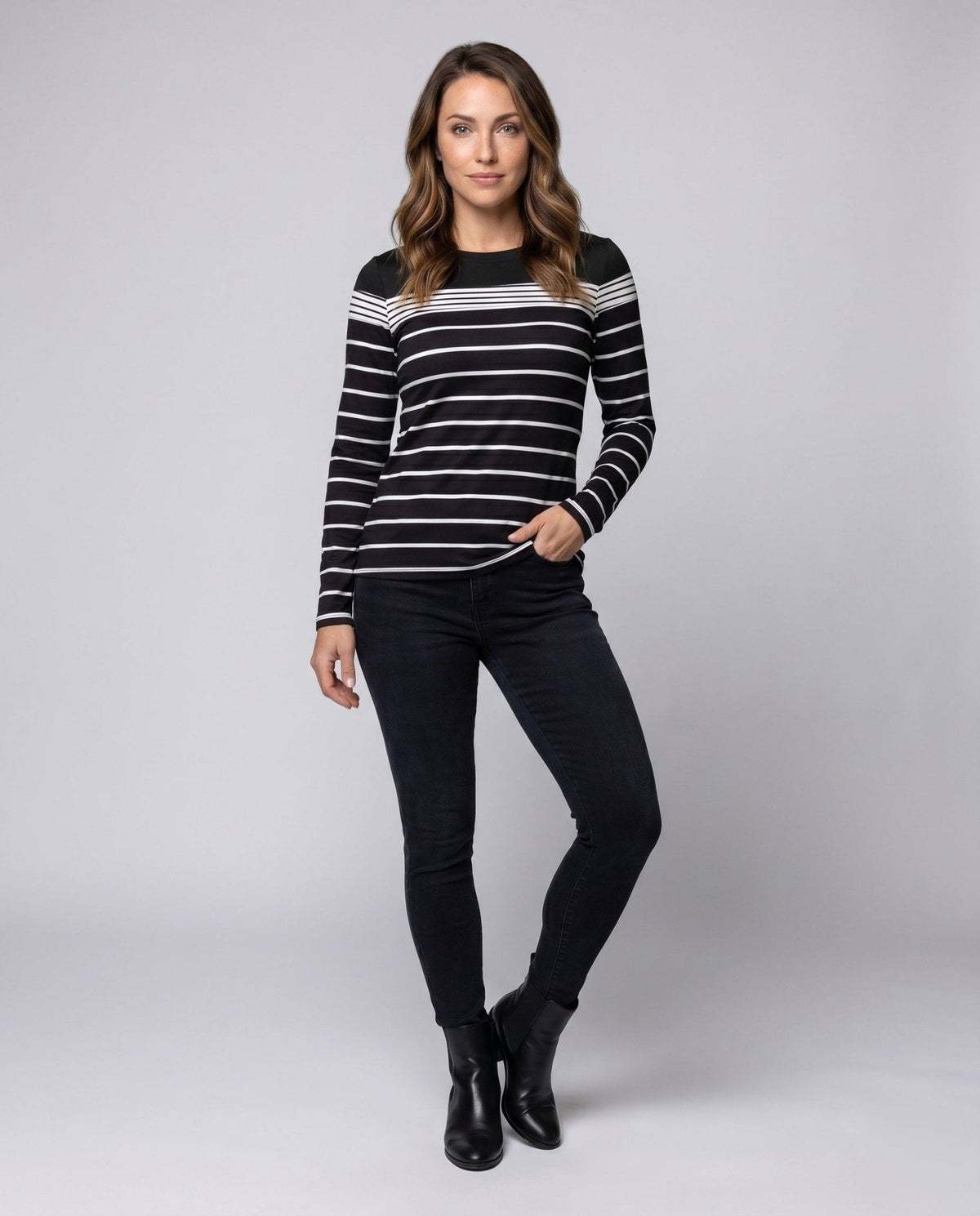 Women's long sleeve shirt with trendy stripe pattern and casual fit - Chichicherry