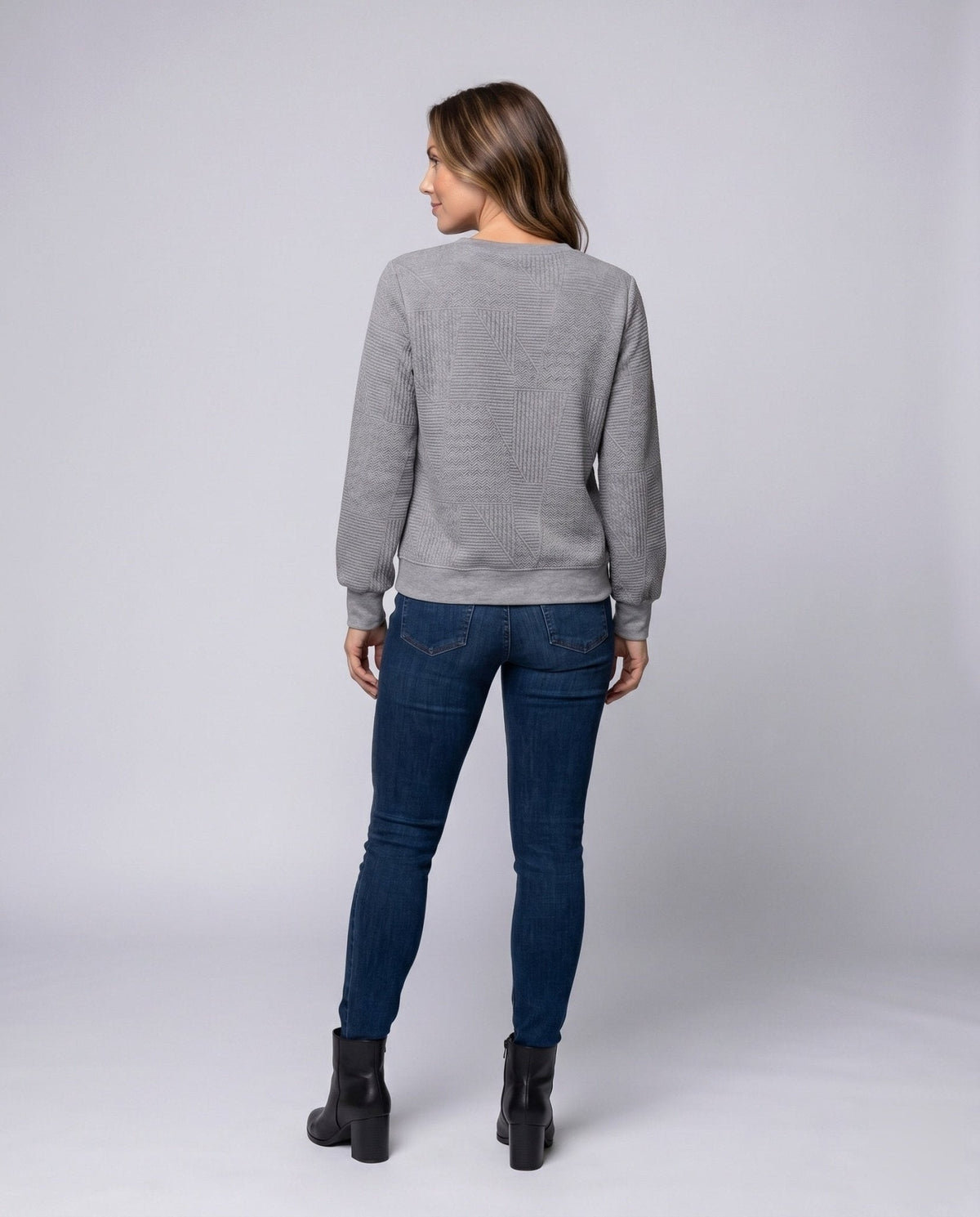 Women's Loose-Fit Pullover with Textured Design - Chichicherry